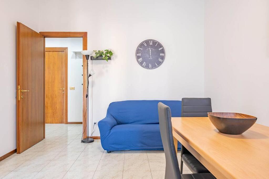Guest Planet - Intero Bilocale Crescenzago M2 Apartment มิลาน ภายนอก รูปภาพ